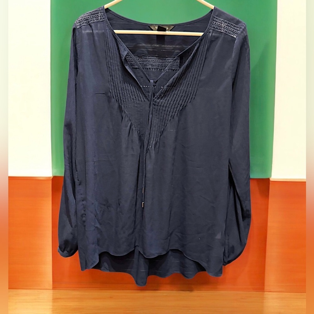 White House Black Market Navy Blue Pleated Blouse SIZE 8